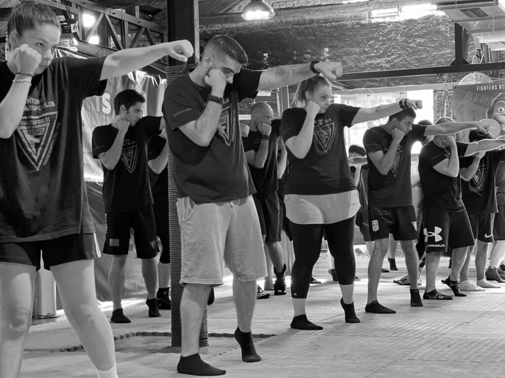 instructors-seminar-kickboxing-learning-9MkG1PTj.jpg