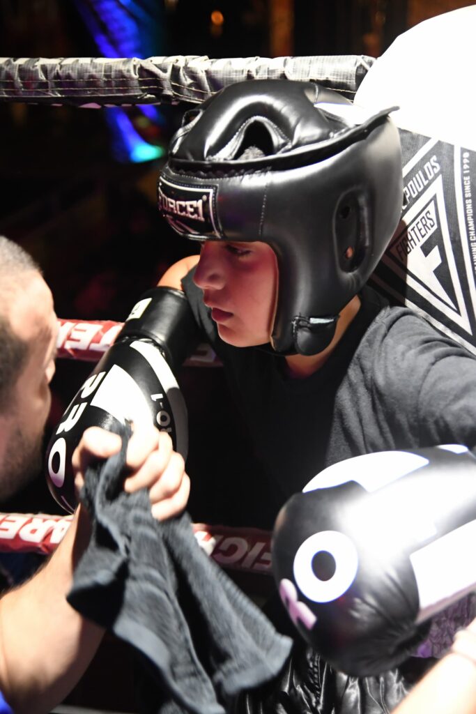 kickboxing-boxing-champions-fighters-dqIcFQj0.jpg