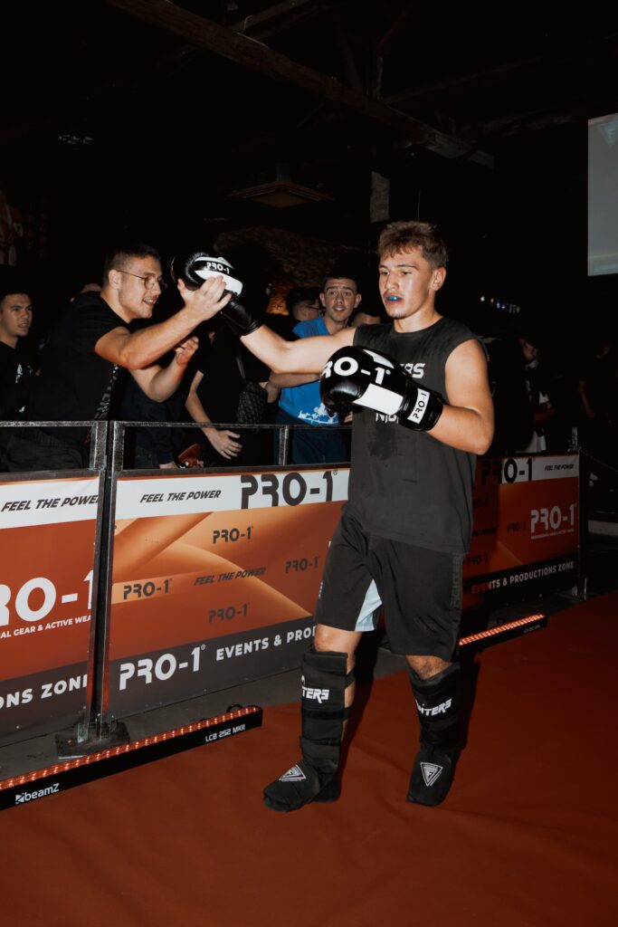 kickboxing-boxing-champions-night-78-mXv0kTq4.jpg