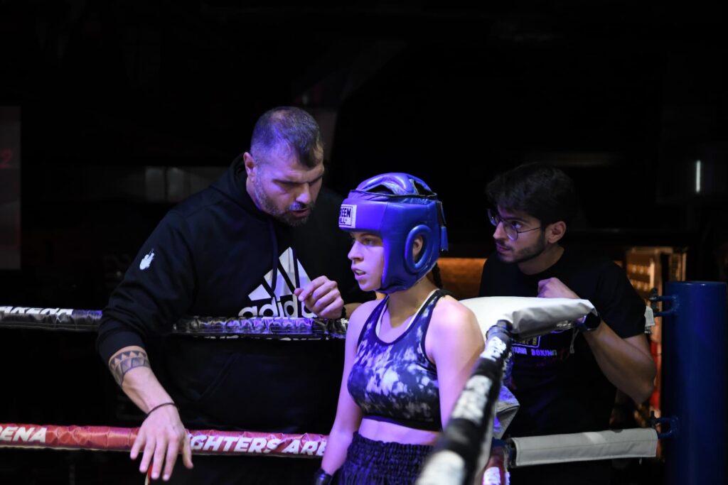 champions-night-72-event-kickboxing-r473M0dp.jpg