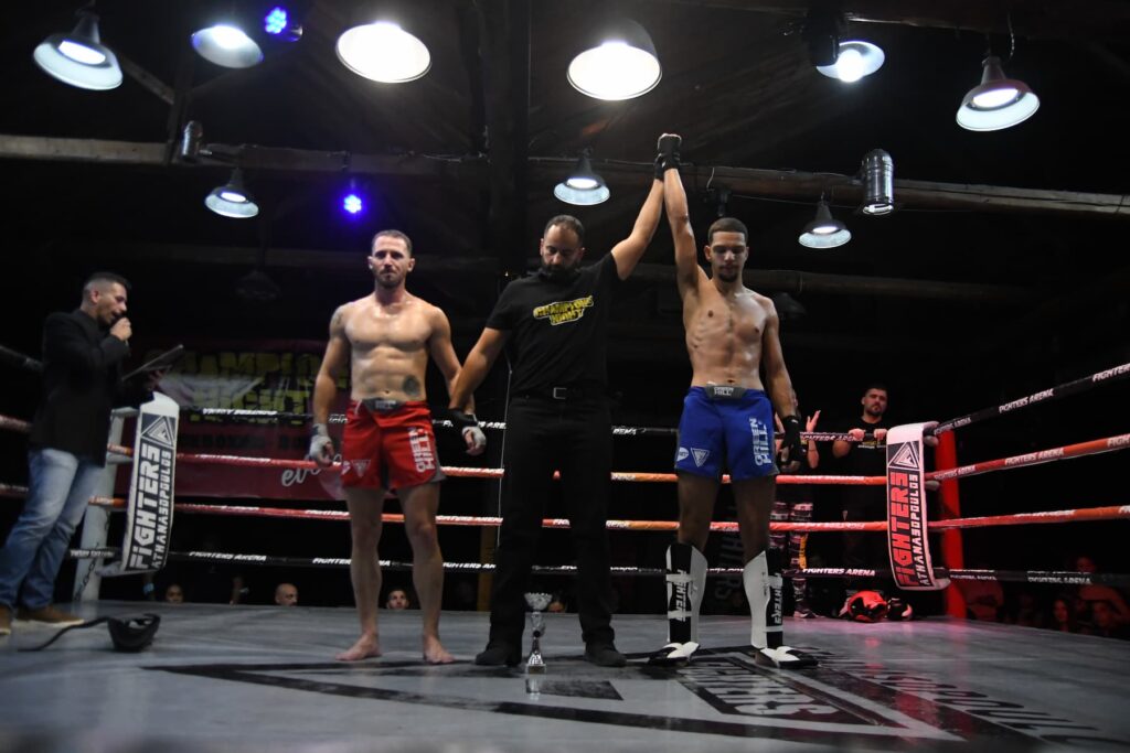 champions-night-72-event-kickboxing-XQCX6cTo.jpg
