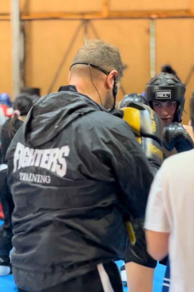 kickboxing-training-camp-experience-90rggBUy.jpg