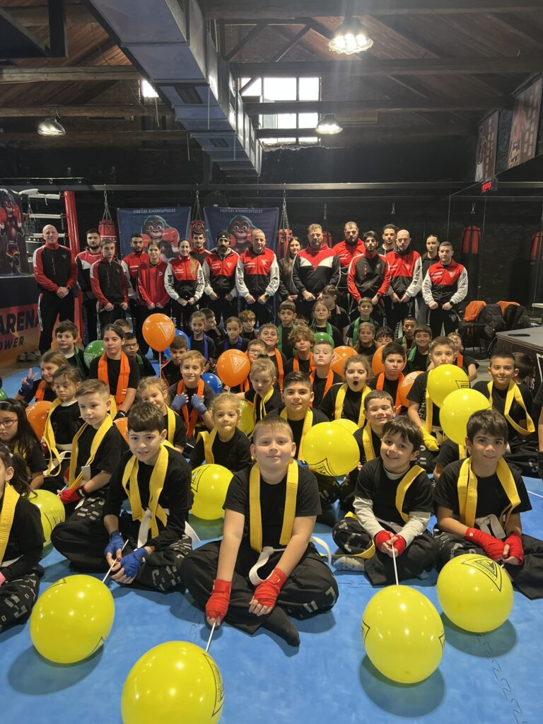 kickboxing-belts-level-up-fighters-nBABQnXU.jpg