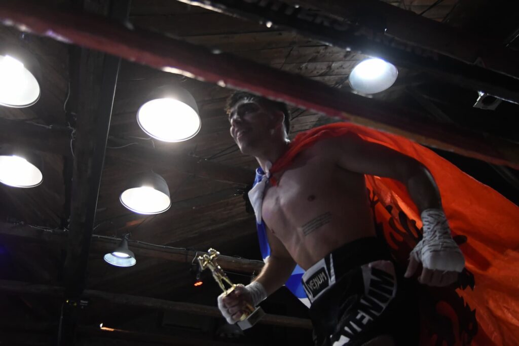 champions-night-72-event-kickboxing-lYSsQMTd.jpg