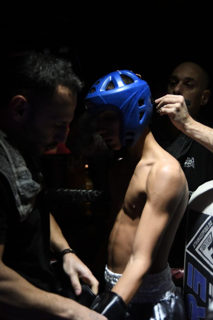 kickboxing-boxing-champions-fighters-dmjYApda.jpg