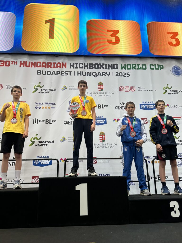 kickboxing-hungarian-wako-fighters-RepUPzjG.jpg