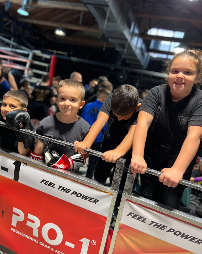 pro-1-kickboxing-boxing-event-eoAJJ0ky.jpg